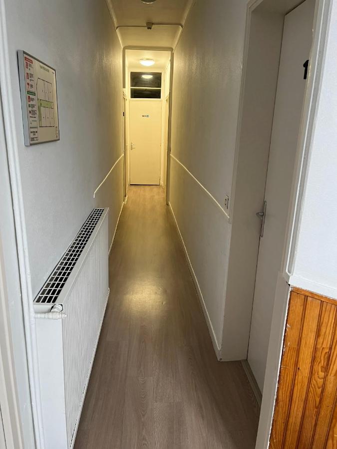 Hotel Aux Bons Amis Reims Esterno foto