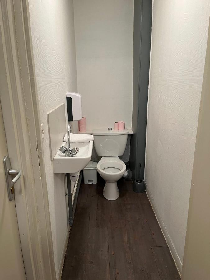 Hotel Aux Bons Amis Reims Esterno foto